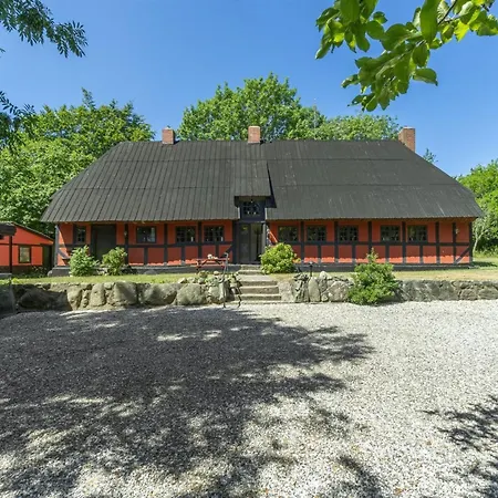 Elvin - 2-7km From The Sea In Funen By Interhome * Humble