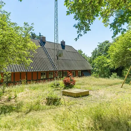 Elvin - 2-7km From The Sea By Interhome *